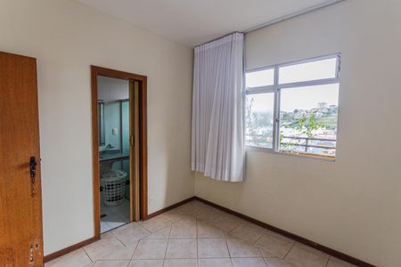 Apartamento à venda com 170m², 4 quartos e 2 vagas Apartamento à venda com 170m², 4 quartos e 2 vagasSuíte 2 na Cobertura