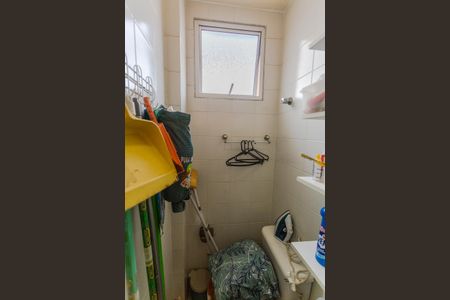Apartamento à venda com 170m², 4 quartos e 2 vagas Apartamento à venda com 170m², 4 quartos e 2 vagasBanheiro de serviço/Despensa