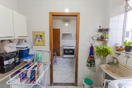 Apartamento à venda com 170m², 4 quartos e 2 vagas Apartamento à venda com 170m², 4 quartos e 2 vagasÁrea de Serviço