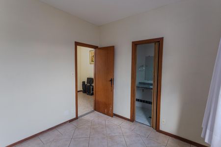 Apartamento à venda com 170m², 4 quartos e 2 vagas Apartamento à venda com 170m², 4 quartos e 2 vagasSuíte 2 na Cobertura