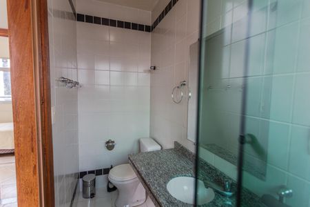 Apartamento à venda com 170m², 4 quartos e 2 vagas Apartamento à venda com 170m², 4 quartos e 2 vagasBanheiro da Suíte 2 na Cobertura