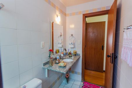 Apartamento à venda com 170m², 4 quartos e 2 vagas Apartamento à venda com 170m², 4 quartos e 2 vagasBanheiro Social