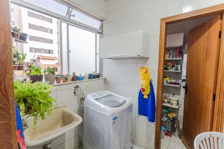 Apartamento à venda com 170m², 4 quartos e 2 vagas Apartamento à venda com 170m², 4 quartos e 2 vagasÁrea de Serviço