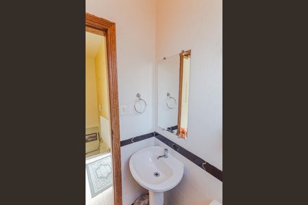 Apartamento à venda com 170m², 4 quartos e 2 vagas Apartamento à venda com 170m², 4 quartos e 2 vagasBanheiro Social na Cobertura