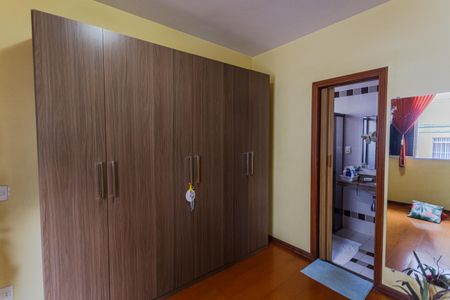 Apartamento à venda com 170m², 4 quartos e 2 vagas Apartamento à venda com 170m², 4 quartos e 2 vagasSuíte 1