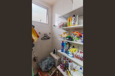 Apartamento à venda com 170m², 4 quartos e 2 vagas Apartamento à venda com 170m², 4 quartos e 2 vagasBanheiro de serviço/Despensa