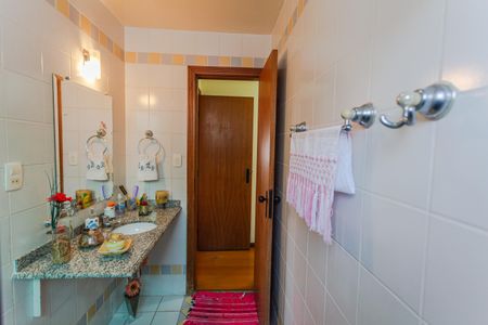 Apartamento à venda com 170m², 4 quartos e 2 vagas Apartamento à venda com 170m², 4 quartos e 2 vagasBanheiro Social