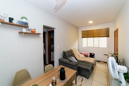 Sala de apartamento à venda com 2 quartos, 50m² em Colégio Batista, Belo Horizonte