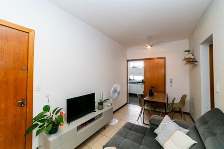 Sala de apartamento à venda com 2 quartos, 50m² em Colégio Batista, Belo Horizonte