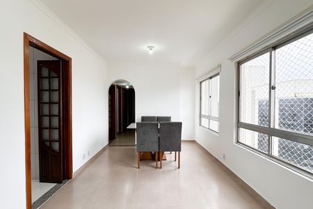 Apartamento para alugar com 70m², 2 quartos e sem vagaSala