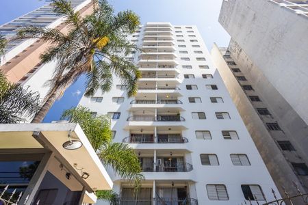 Apartamento à venda com 70m², 2 quartos e 1 vaga Apartamento à venda com 70m², 2 quartos e 1 vagaFachada