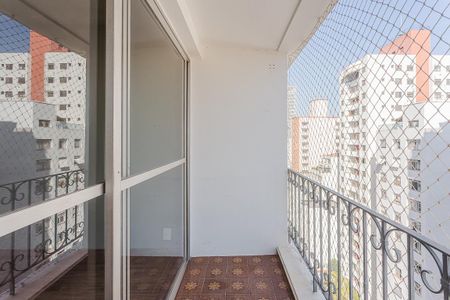 Apartamento à venda com 70m², 2 quartos e 1 vaga Apartamento à venda com 70m², 2 quartos e 1 vagaVaranda