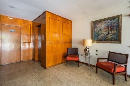 Apartamento à venda com 70m², 2 quartos e 1 vaga Apartamento à venda com 70m², 2 quartos e 1 vagaHall social