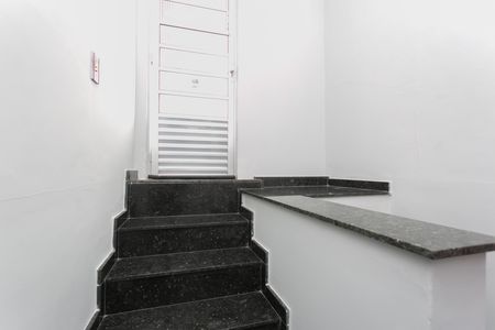 Casa à venda com 253m², 3 quartos e 4 vagas Casa à venda com 253m², 3 quartos e 4 vagasEscada