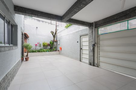 Casa à venda com 253m², 3 quartos e 4 vagas Casa à venda com 253m², 3 quartos e 4 vagasGaragem