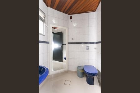 Casa à venda com 253m², 3 quartos e 4 vagas Casa à venda com 253m², 3 quartos e 4 vagasBanheiro 3