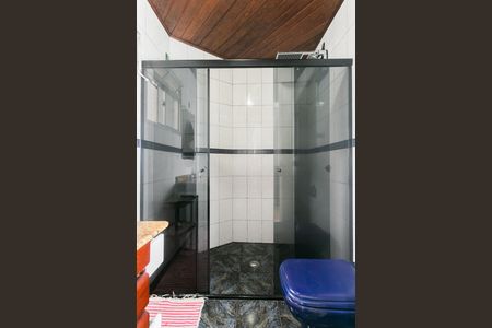 Casa à venda com 253m², 3 quartos e 4 vagas Casa à venda com 253m², 3 quartos e 4 vagasBanheiro 2
