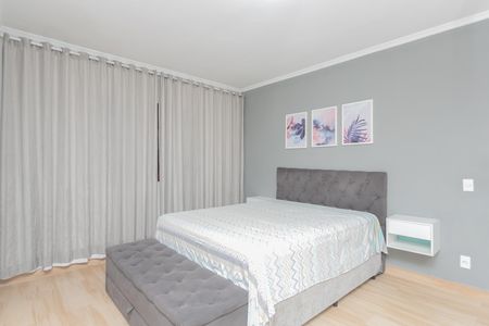 Casa à venda com 253m², 3 quartos e 4 vagas Casa à venda com 253m², 3 quartos e 4 vagasSuíte