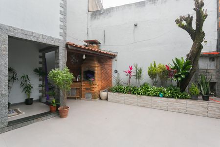 Casa à venda com 253m², 3 quartos e 4 vagas Casa à venda com 253m², 3 quartos e 4 vagasGaragem / Churrasqueira