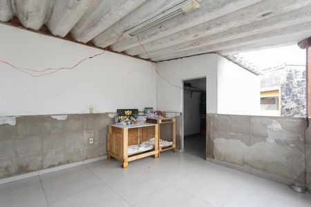 Casa à venda com 253m², 3 quartos e 4 vagas Casa à venda com 253m², 3 quartos e 4 vagasTerraço