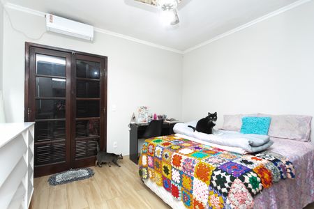 Casa à venda com 253m², 3 quartos e 4 vagas Casa à venda com 253m², 3 quartos e 4 vagasQuarto 1