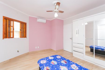 Casa à venda com 253m², 3 quartos e 4 vagas Casa à venda com 253m², 3 quartos e 4 vagasQuarto 2