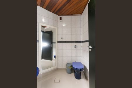 Casa à venda com 253m², 3 quartos e 4 vagas Casa à venda com 253m², 3 quartos e 4 vagasBanheiro 3
