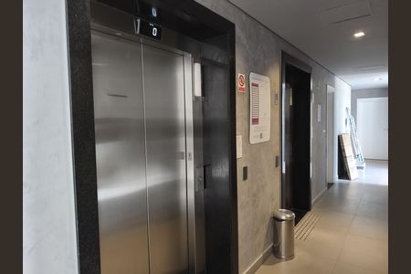 Studio para alugar com 24m², 1 quarto e sem vaga Studio para alugar com 24m², 1 quarto e sem vagaElevasdores