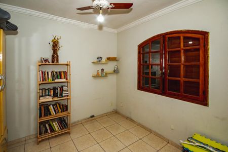 Casa para alugar com 5 quartos, 360m² em Santa Terezinha, Belo Horizonte