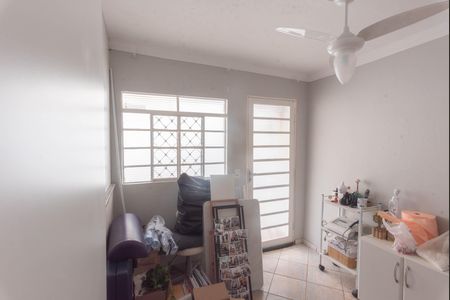 Casa para alugar com 90m², 2 quartos e 1 vaga Casa para alugar com 90m², 2 quartos e 1 vagaÁrea de Serviço
