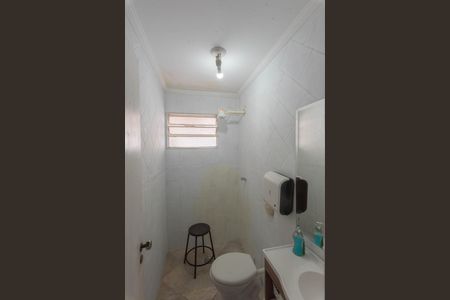 Casa para alugar com 90m², 2 quartos e 1 vaga Casa para alugar com 90m², 2 quartos e 1 vagaBanheiro