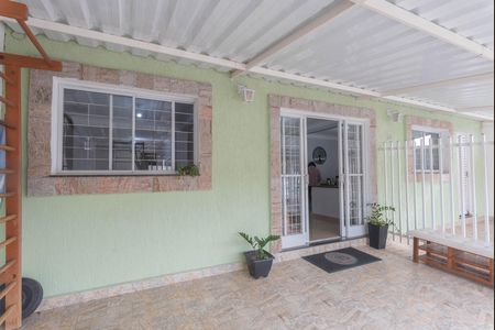 Casa para alugar com 90m², 2 quartos e 1 vaga Casa para alugar com 90m², 2 quartos e 1 vagaFachada