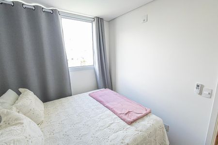 Apartamento à venda com 75m², 3 quartos e 2 vagasQuarto 2