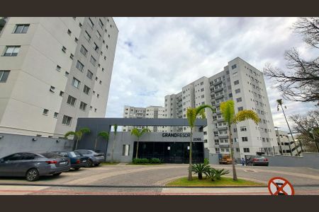 Apartamento à venda com 75m², 3 quartos e 2 vagasFachada condominio