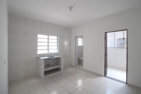 Cozinha de casa para alugar com 1 quarto, 45m² em Grajaú, São Paulo