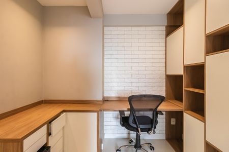 Sala de apartamento à venda com 2 quartos, 96m² em Alphaville Empresarial, Barueri