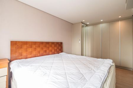 Apartamento à venda com 96m², 2 quartos e 3 vagasSuíte 2