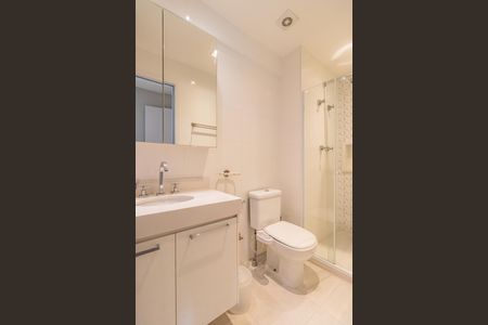 Apartamento à venda com 96m², 2 quartos e 3 vagasBanheiro da Suíte 2