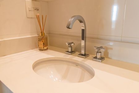Apartamento à venda com 96m², 2 quartos e 3 vagasBanheiro da Suíte 2