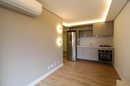 Sala/Cozinha  de apartamento para alugar com 2 quartos, 40m² em Cidade Jardim, São Paulo