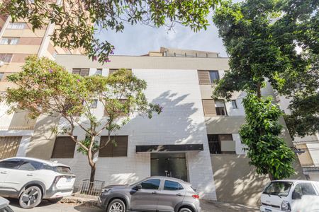 Apartamento para alugar com 115m², 3 quartos e 1 vaga Apartamento para alugar com 115m², 3 quartos e 1 vagaFachada