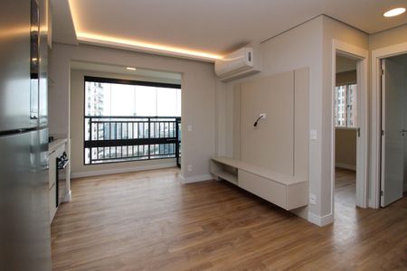 Sala/Cozinha de apartamento para alugar com 2 quartos, 40m² em Cidade Jardim, São Paulo
