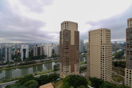 Vista Quarto 1 de apartamento para alugar com 2 quartos, 40m² em Cidade Jardim, São Paulo
