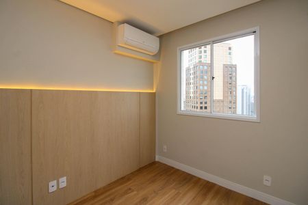 Quarto 1 de apartamento para alugar com 2 quartos, 40m² em Cidade Jardim, São Paulo