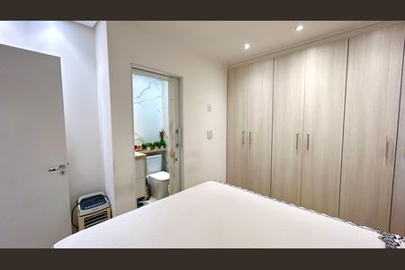 Apartamento à venda com 138m², 3 quartos e 3 vagas Apartamento à venda com 138m², 3 quartos e 3 vagasQuarto Suíte