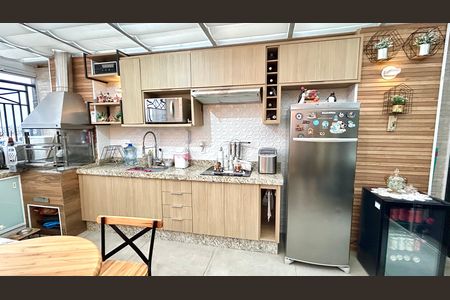 Apartamento à venda com 138m², 3 quartos e 3 vagas Apartamento à venda com 138m², 3 quartos e 3 vagasChurrasqueira