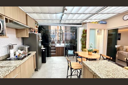 Apartamento à venda com 138m², 3 quartos e 3 vagas Apartamento à venda com 138m², 3 quartos e 3 vagasChurrasqueira