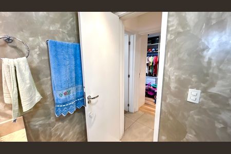Apartamento à venda com 138m², 3 quartos e 3 vagas Apartamento à venda com 138m², 3 quartos e 3 vagasBanheiro 2