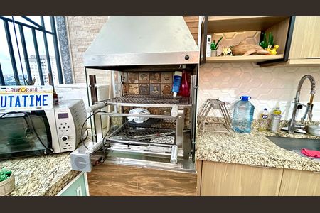 Apartamento à venda com 138m², 3 quartos e 3 vagas Apartamento à venda com 138m², 3 quartos e 3 vagasChurrasqueira