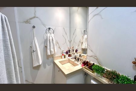 Apartamento à venda com 138m², 3 quartos e 3 vagas Apartamento à venda com 138m², 3 quartos e 3 vagasBanheiro da Suíte